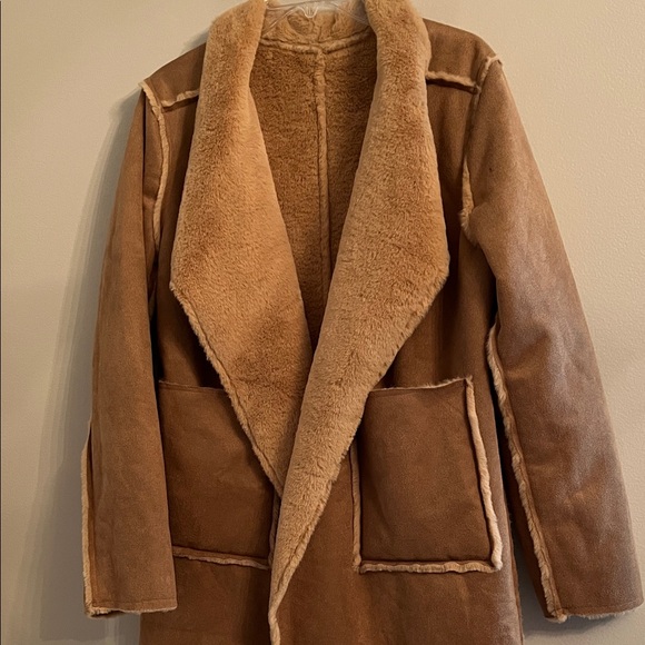 Altar'd State Jackets & Blazers - Altar’d State Tan Sherpa Reversible Faux Suede Jacket Size Large